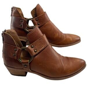 Frye Ray Harness Back Zip Leather Caramel Western Block Heel 8 M Ankle Boots